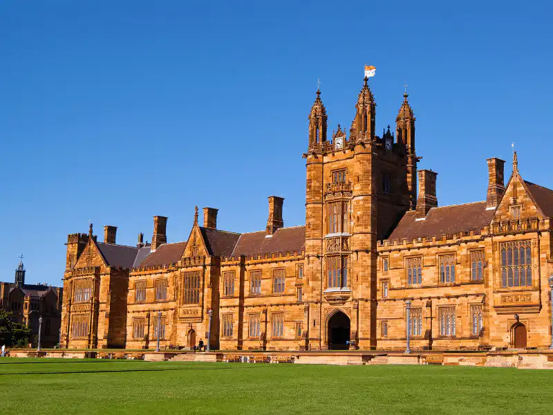 3. הרחבת הזדמנויות אקדמיות